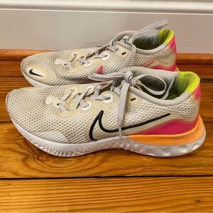 Nike Used Renew Sneakers